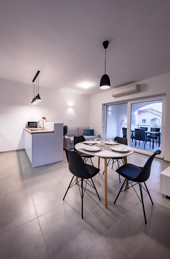 Apartmani Villa Zora Лопар Экстерьер фото